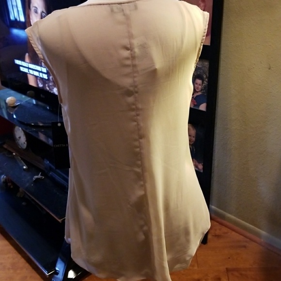 Top - Picture 3 of 5